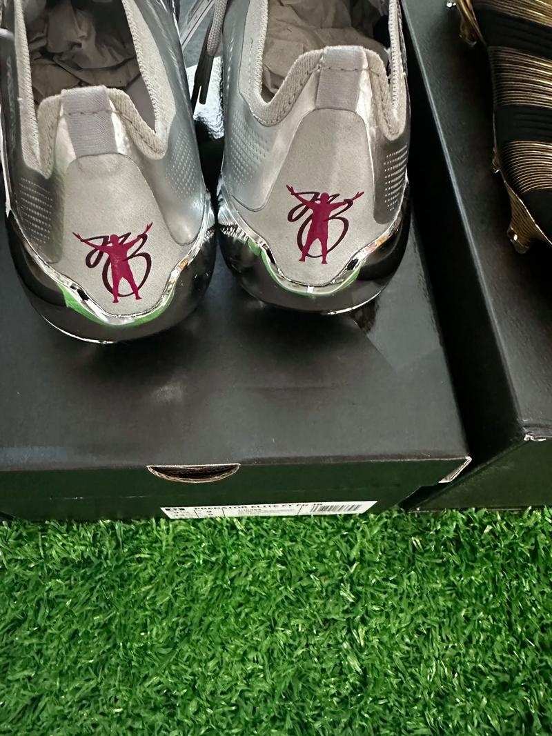 绕后卫的脚 绕后卫的脚