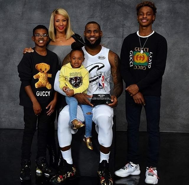 之间的门闩 之间的门闩