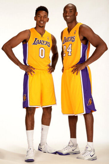 门前最忌空 门前最忌空